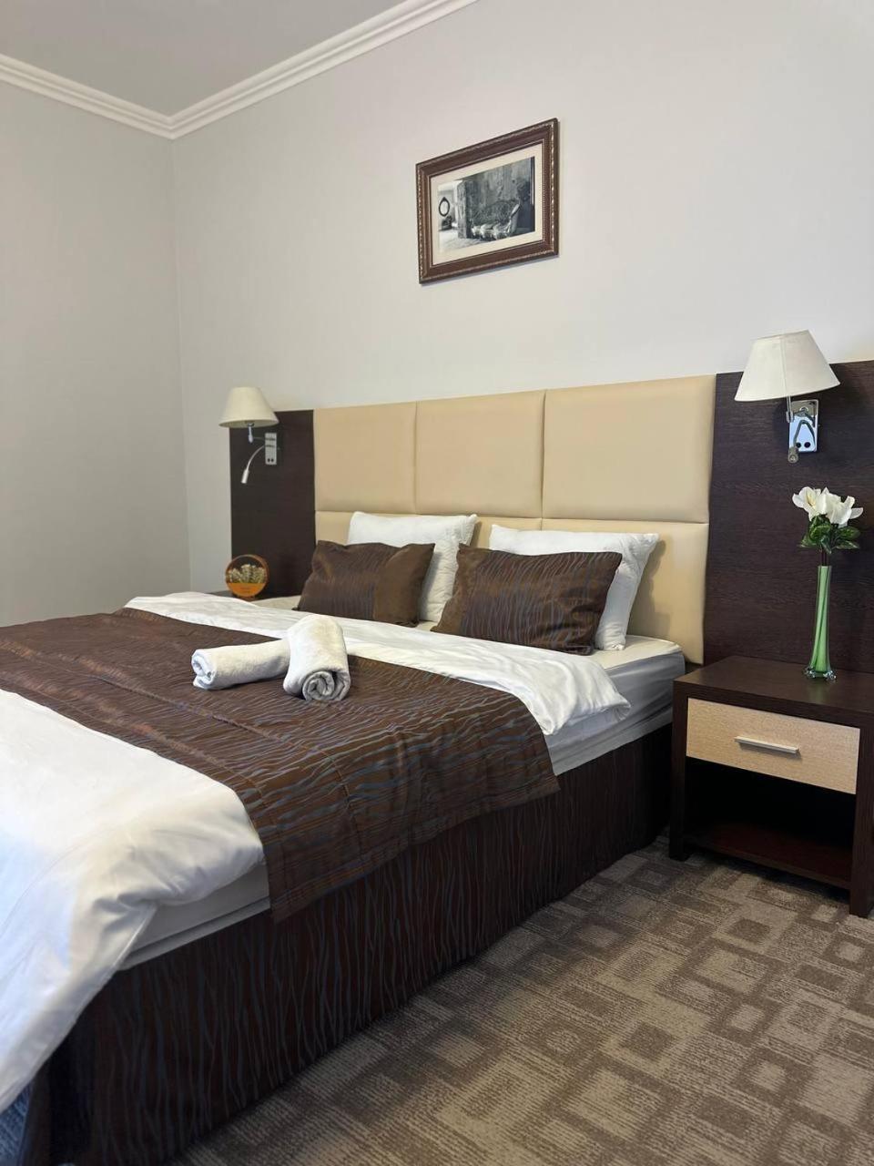 Tanzharyk Hotel Aktobe Zewnętrze zdjęcie
