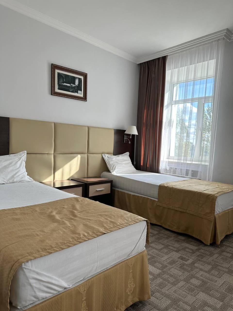 Tanzharyk Hotel Aktobe Zewnętrze zdjęcie
