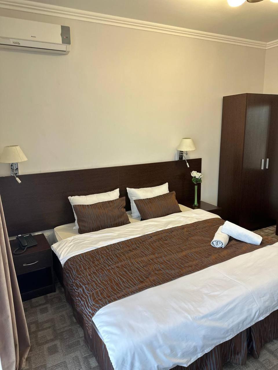 Tanzharyk Hotel Aktobe Zewnętrze zdjęcie