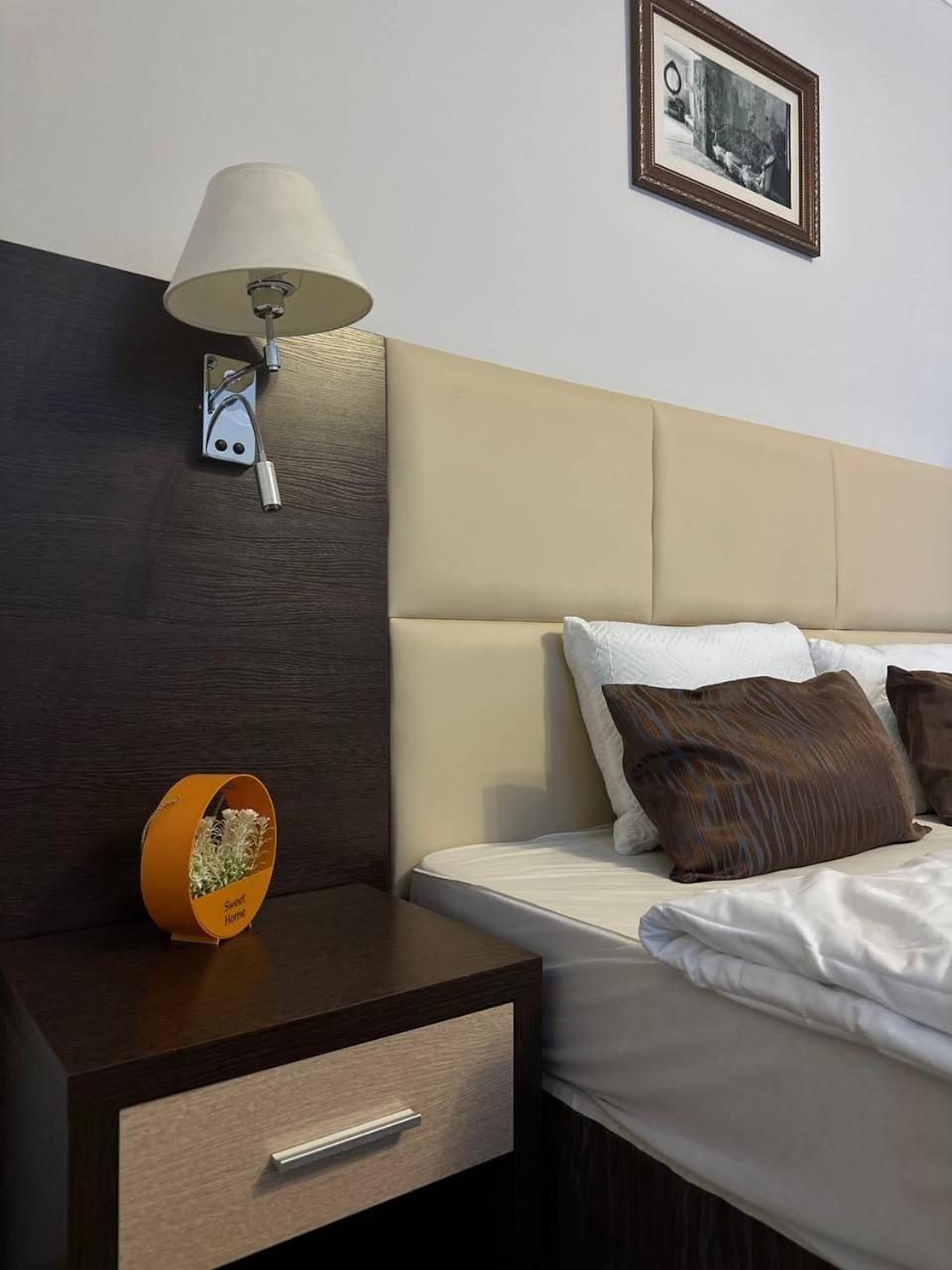 Tanzharyk Hotel Aktobe Zewnętrze zdjęcie