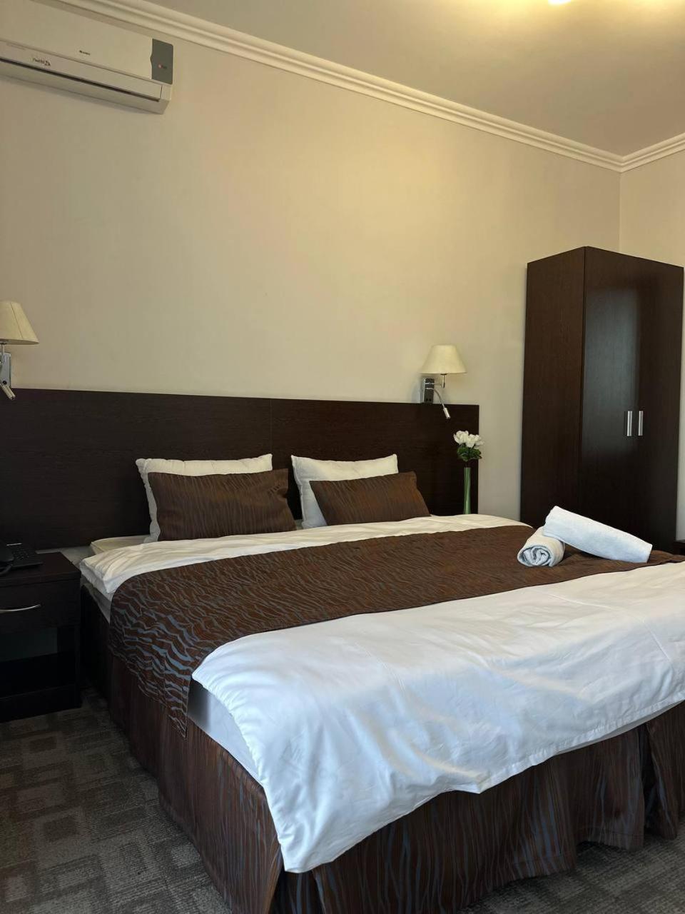 Tanzharyk Hotel Aktobe Zewnętrze zdjęcie