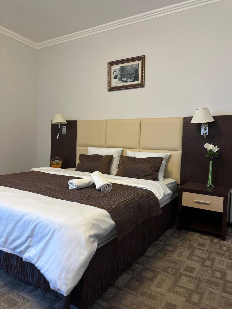 Tanzharyk Hotel Aktobe Zewnętrze zdjęcie