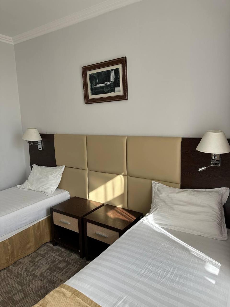 Tanzharyk Hotel Aktobe Zewnętrze zdjęcie