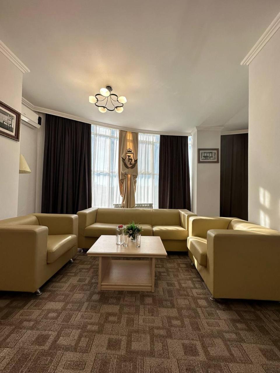 Tanzharyk Hotel Aktobe Zewnętrze zdjęcie