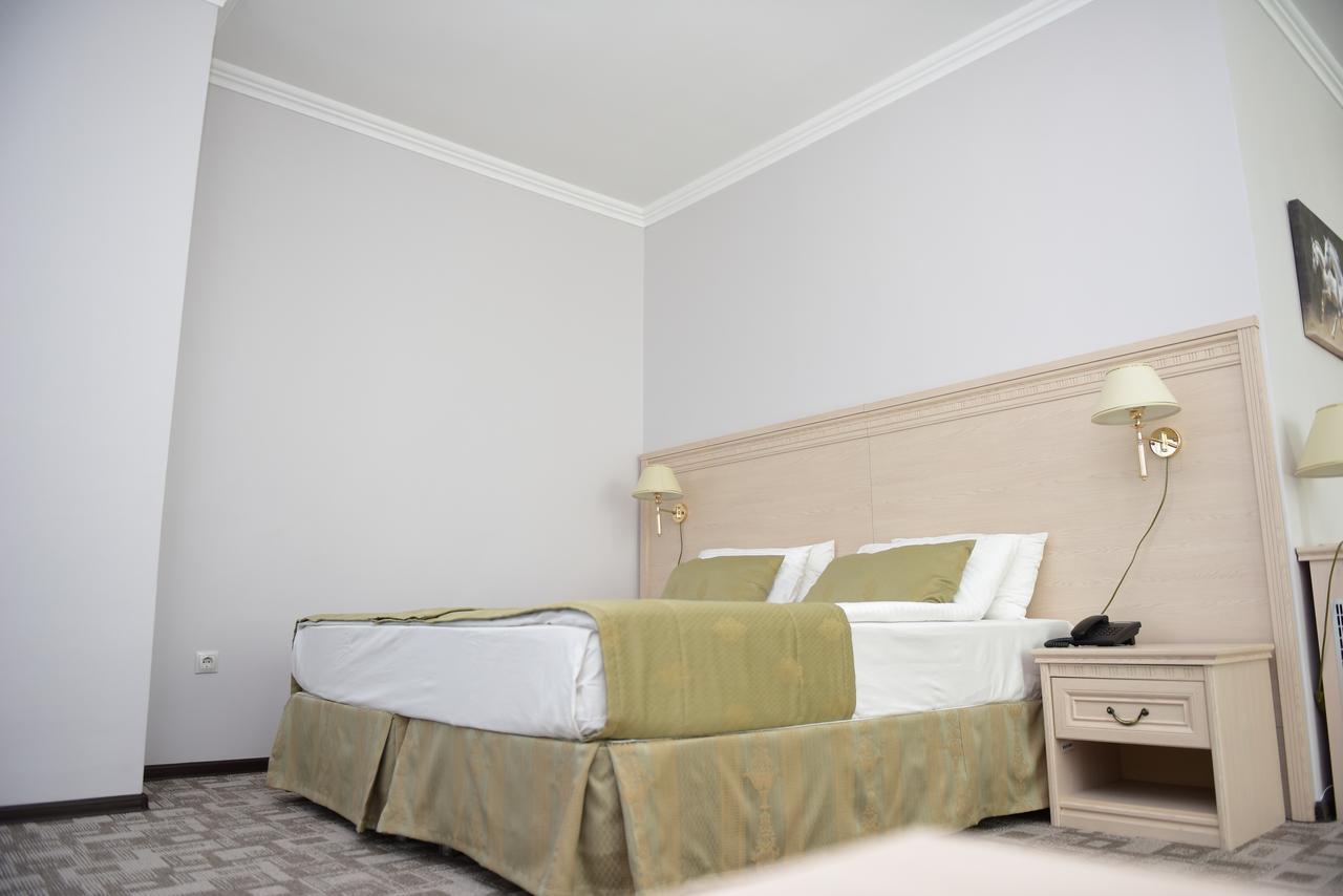 Tanzharyk Hotel Aktobe Zewnętrze zdjęcie